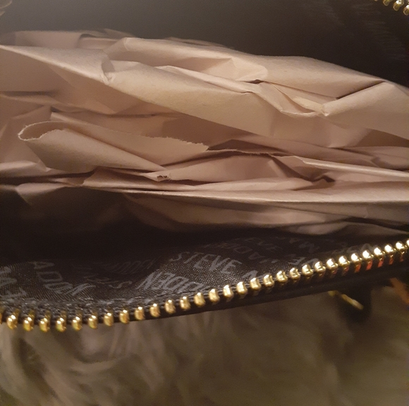 Steve madden crossbody purse*SOLD* - Picture 2 of 2